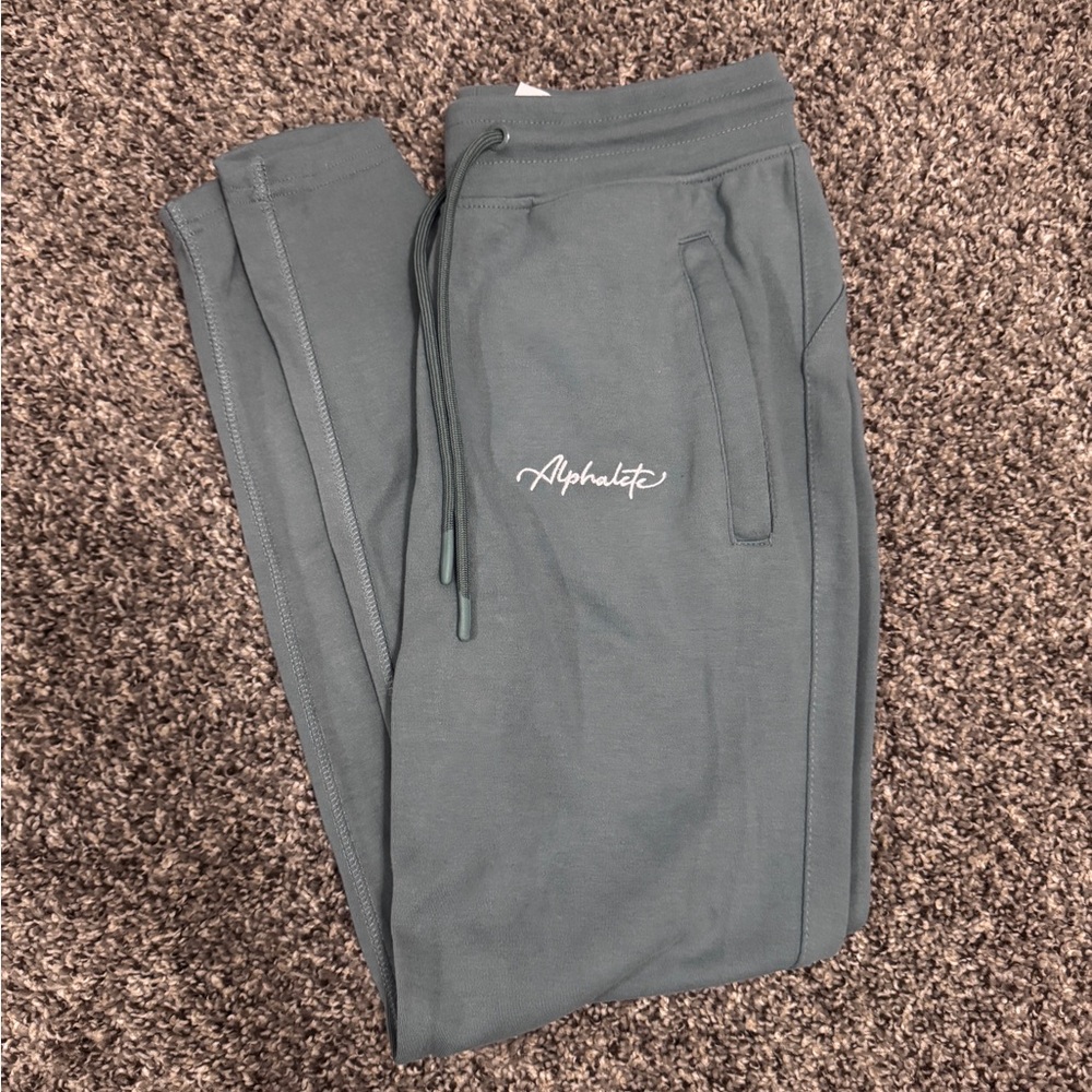 Alphalete Essential Jogger